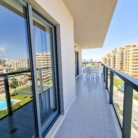 Rocha Tower Light Apartment
