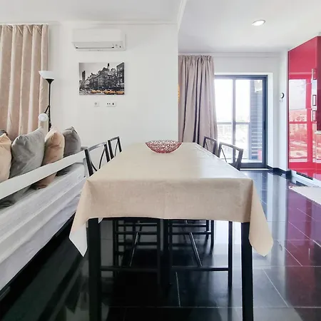 Rocha Tower Light Apartment
