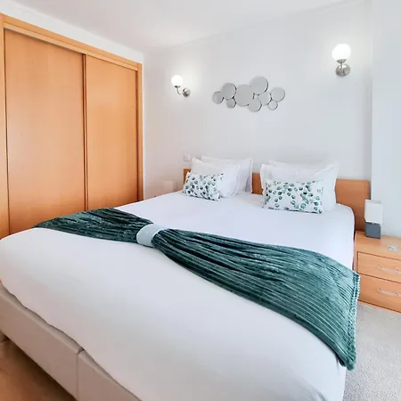 Rocha Tower Light Apartment *