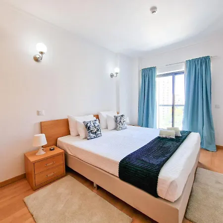 Rocha Tower Light * Портиман